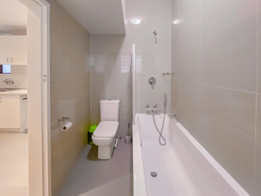 To Let 1 Bedroom Property for Rent in Sea Point Western Cape